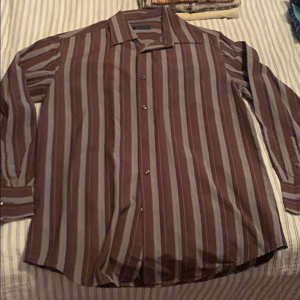 MATERIAL LONDON COLLARD BUTTON DOWN. SIZE M.